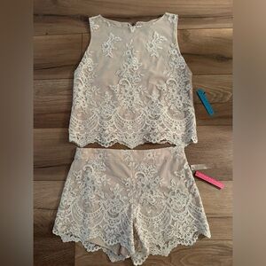 Alice + Olivia NWT Cream Lace Top And Shorts Set